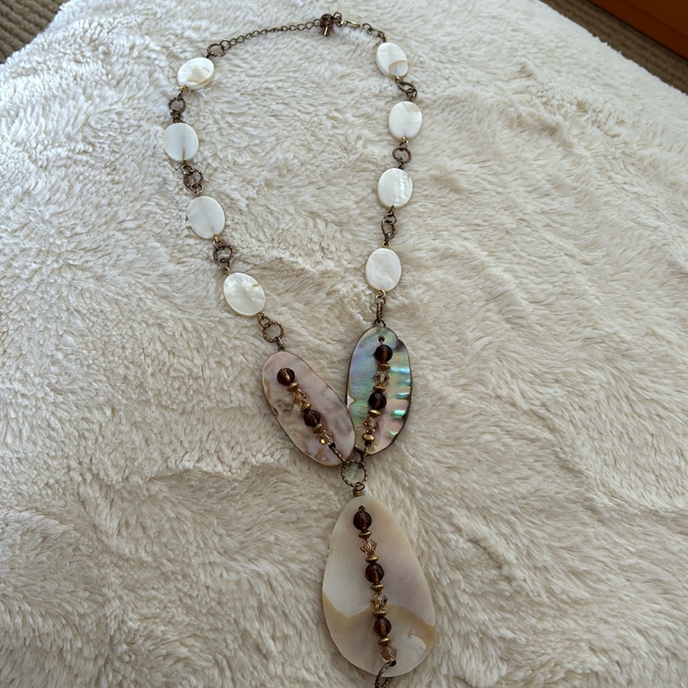 Mother of pearl statement necklace